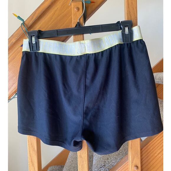 Under Armour black athletic shorts - Picture 2 of 2